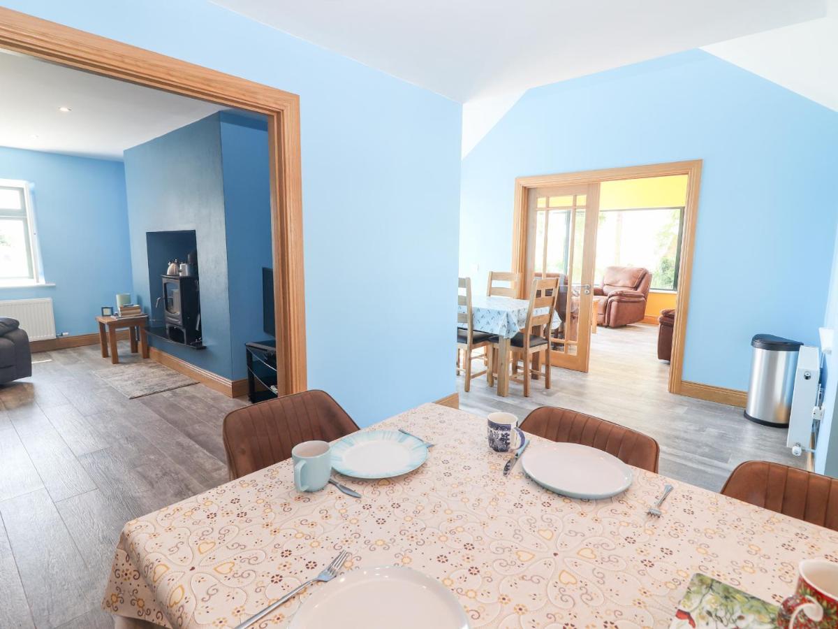Lack Cottage ترالي المظهر الخارجي الصورة